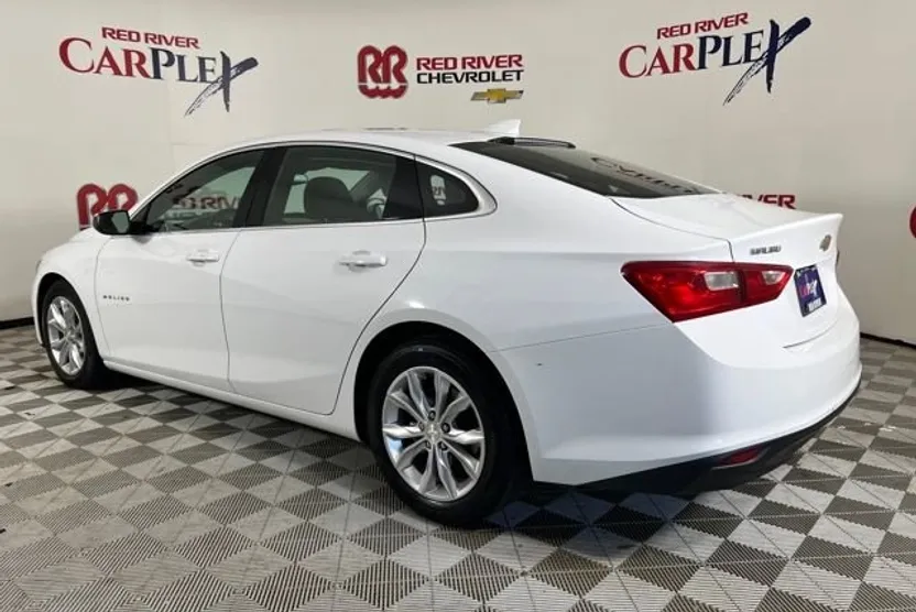 2023 Chevrolet Malibu 1LT photo 1