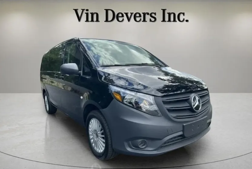 2023 Mercedes Benz Metris Passenger Van photo 1