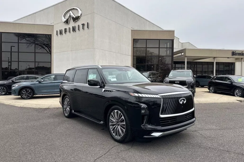 2025 Infiniti QX80 Luxe photo 1