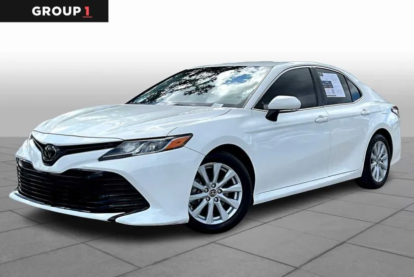 2018 Toyota Camry XLE XSE photo 1