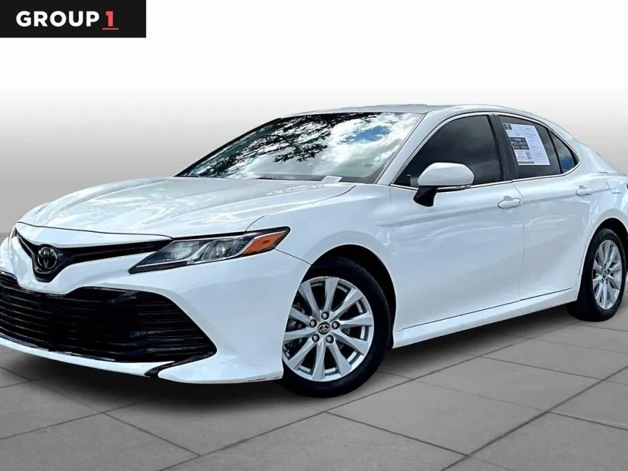 2018 Toyota Camry XLE XSE photo 1