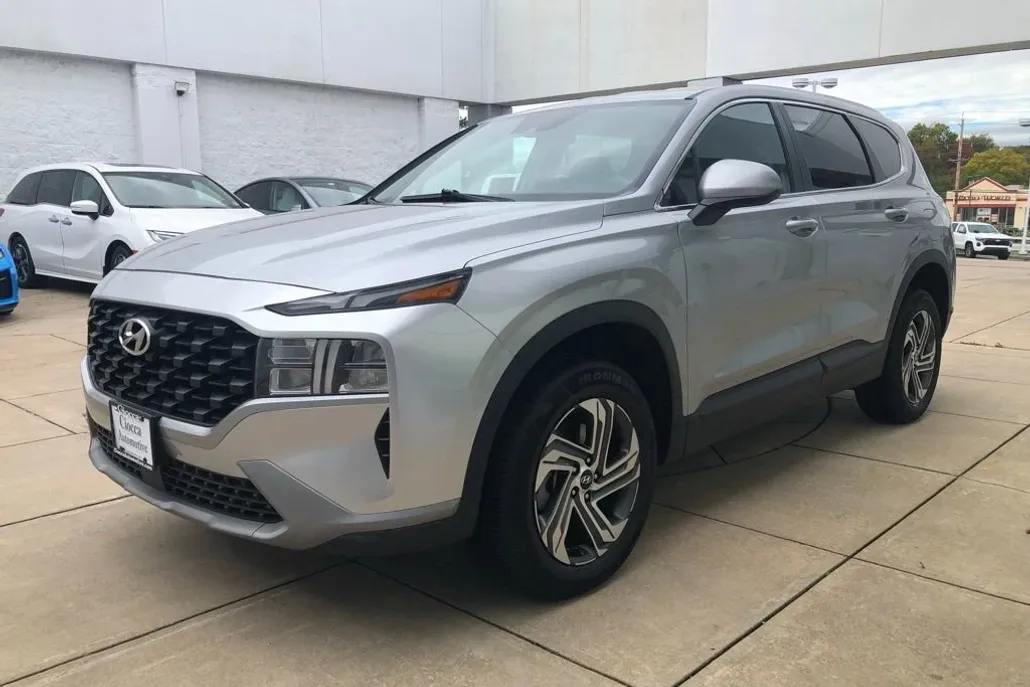 2023 Hyundai Santa Fe SE photo 1