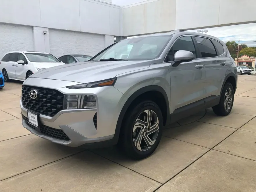 2023 Hyundai Santa Fe SE photo 1