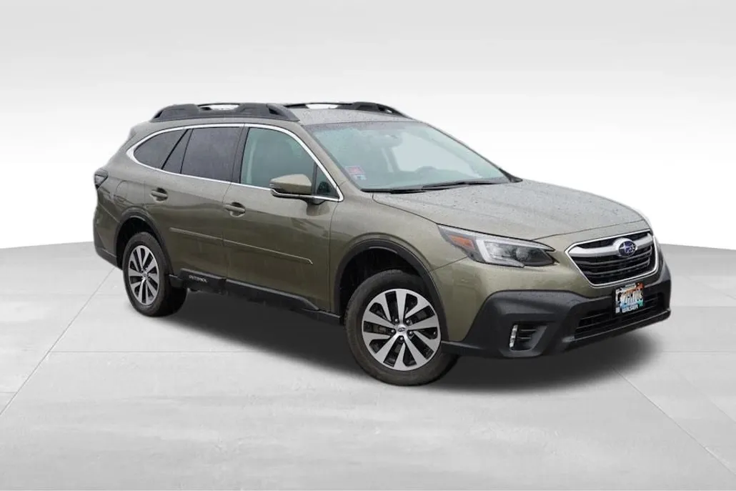 2022 Subaru Outback Premium photo 1