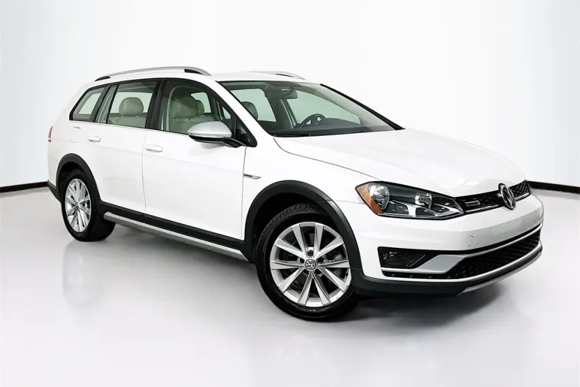 2017 Volkswagen Golf Alltrack TSI S photo 1