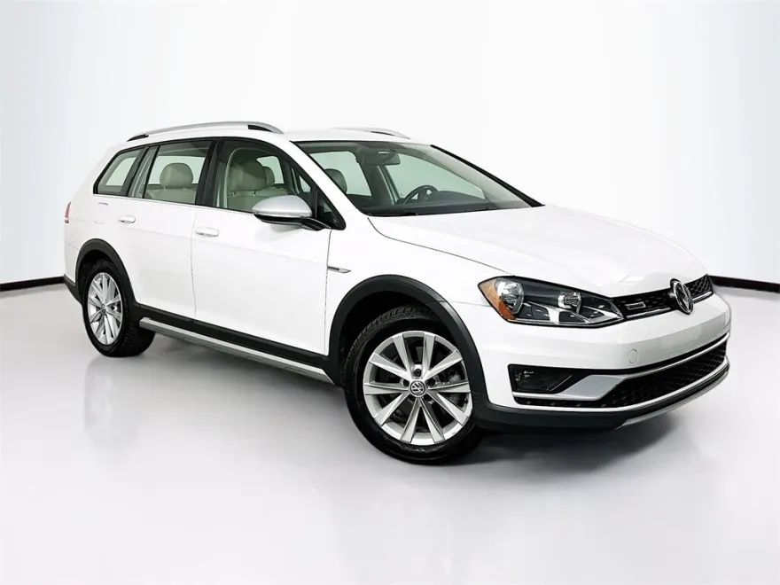 2017 Volkswagen Golf Alltrack TSI S photo 1