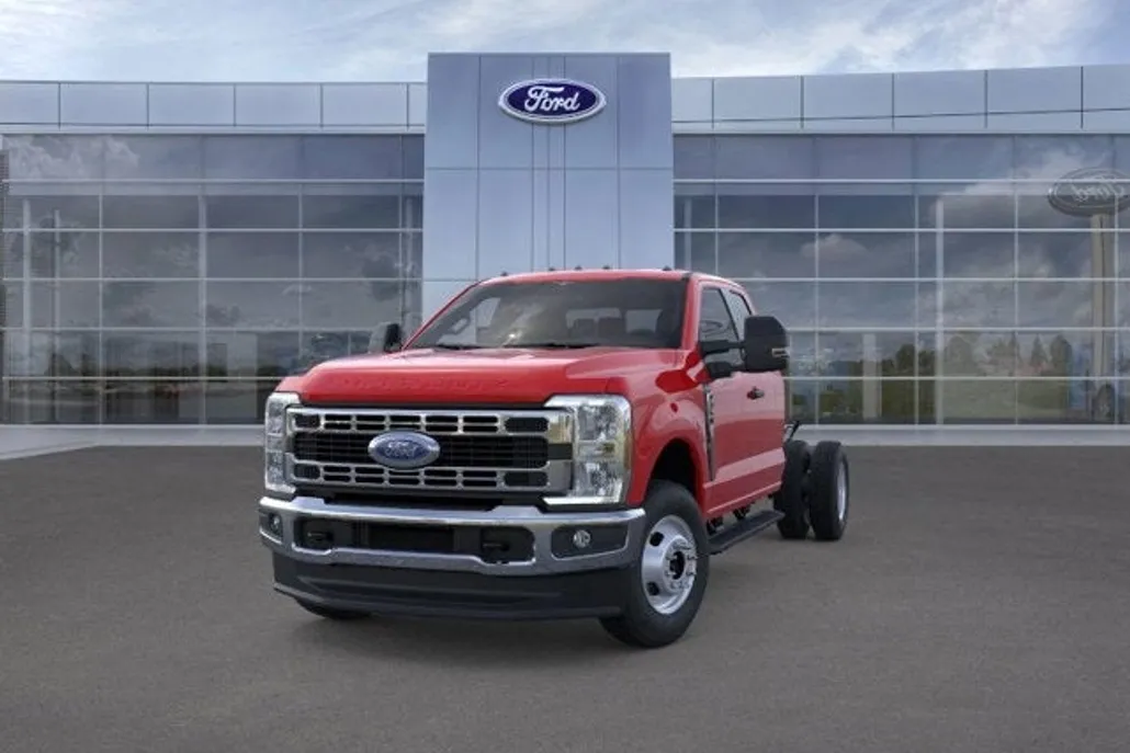 2026 Ford F-350 XL photo 1