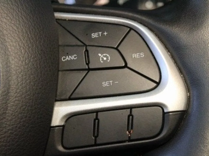 2021 Jeep Compass Limited photo 17