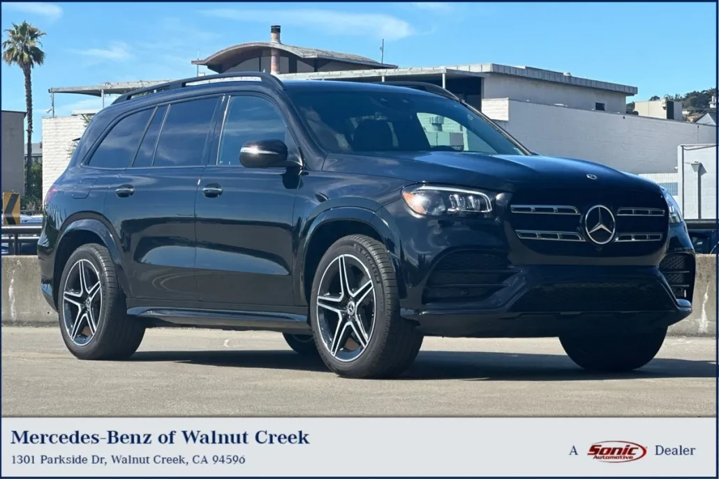 2023 Mercedes Benz GLS 450 4MATIC photo 1