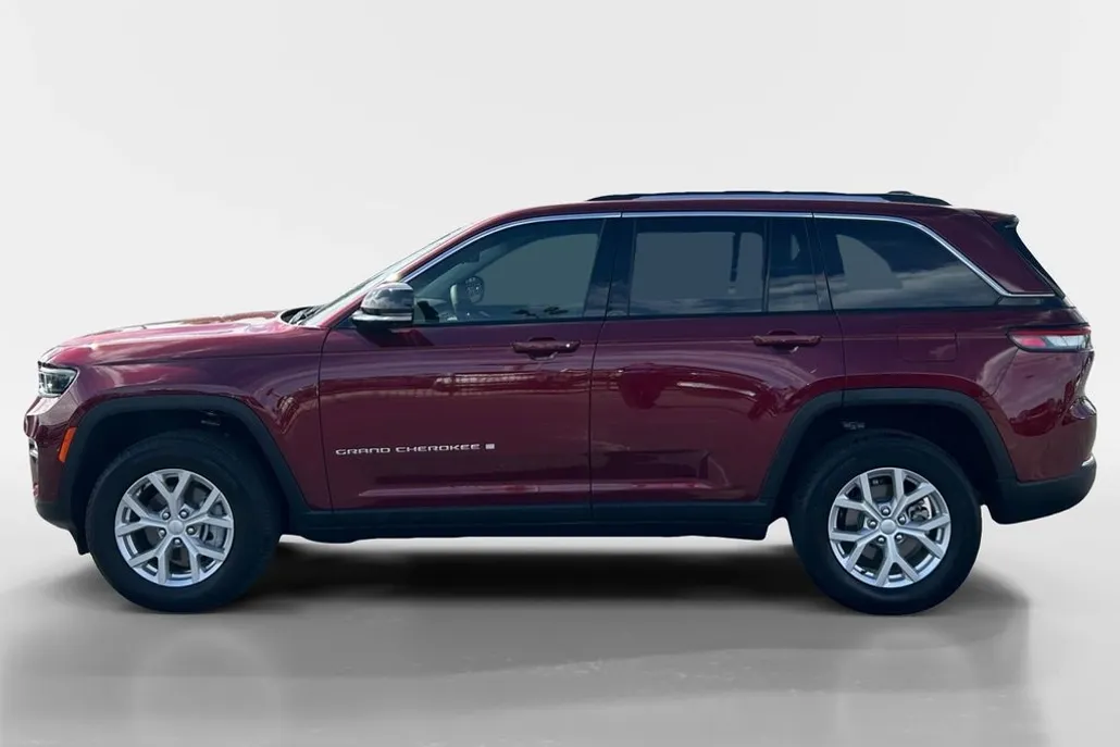 2024 Jeep Grand Cherokee Limited photo 1