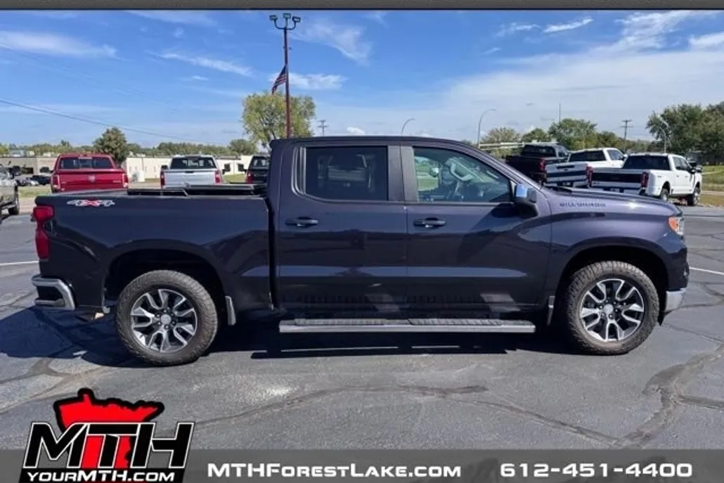 2023 Chevrolet Silverado 1500 LT1 photo 1