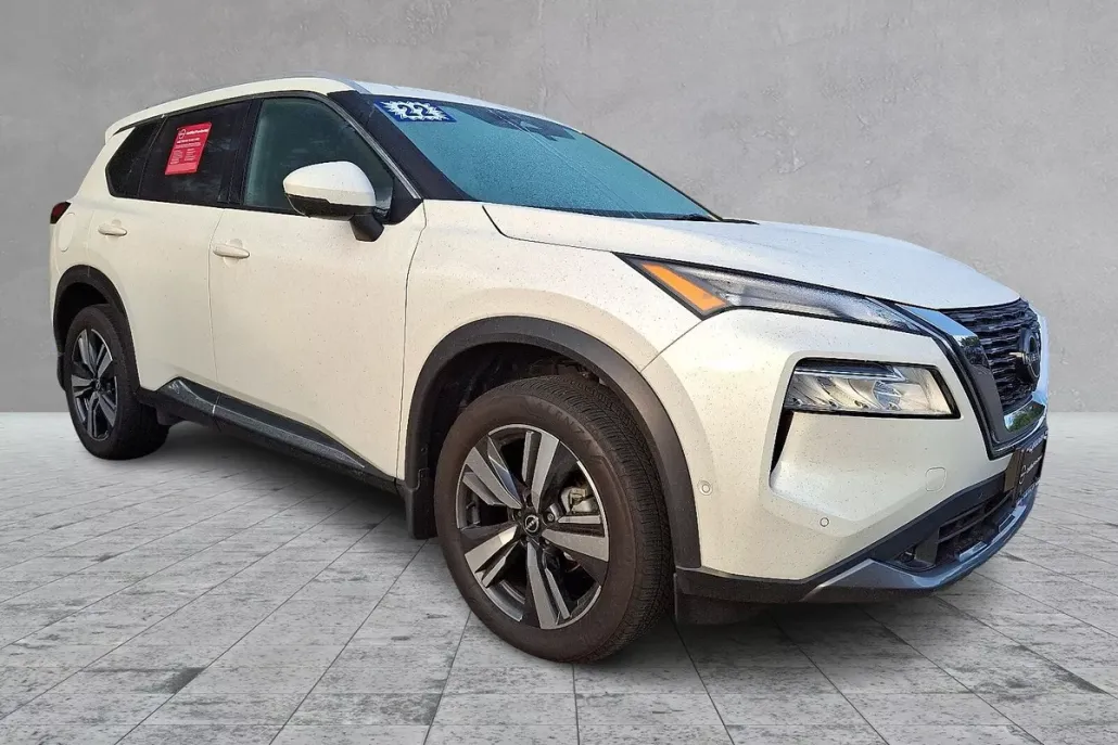2022 Nissan Rogue SL photo 1