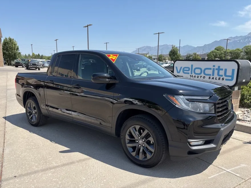 2021 Honda Ridgeline Sport photo 1