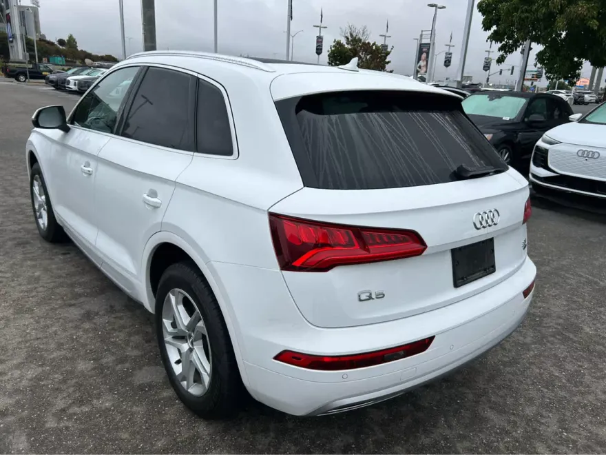 2018 Audi Q5 Premium Plus photo 1