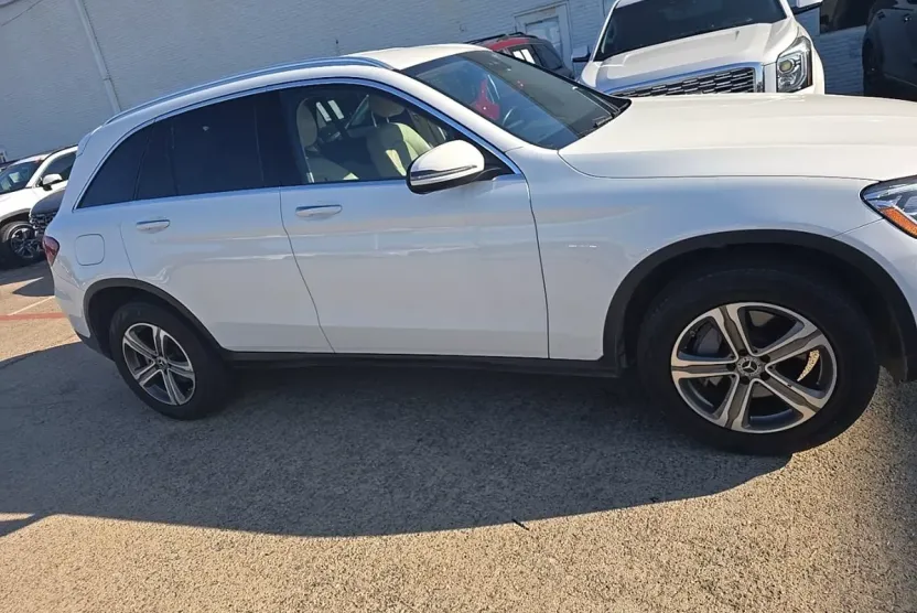 2022 Mercedes Benz GLC 300 4MATIC photo 1