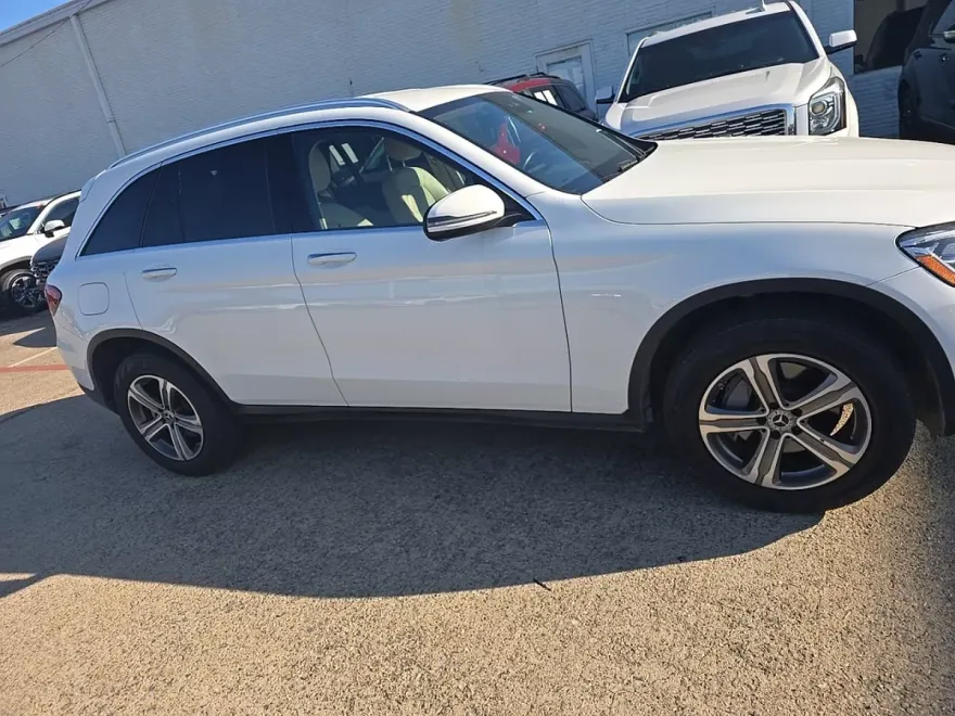 2022 Mercedes Benz GLC 300 4MATIC photo 1