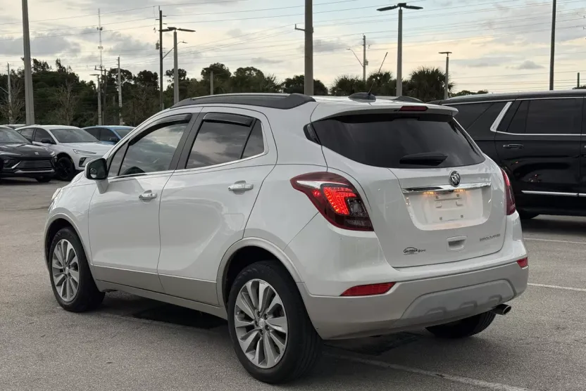 2020 Buick Encore Preferred photo 1