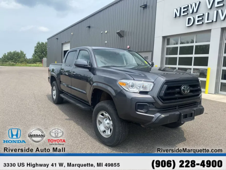 2022 Toyota Tacoma SR Double Cab V6 photo 1