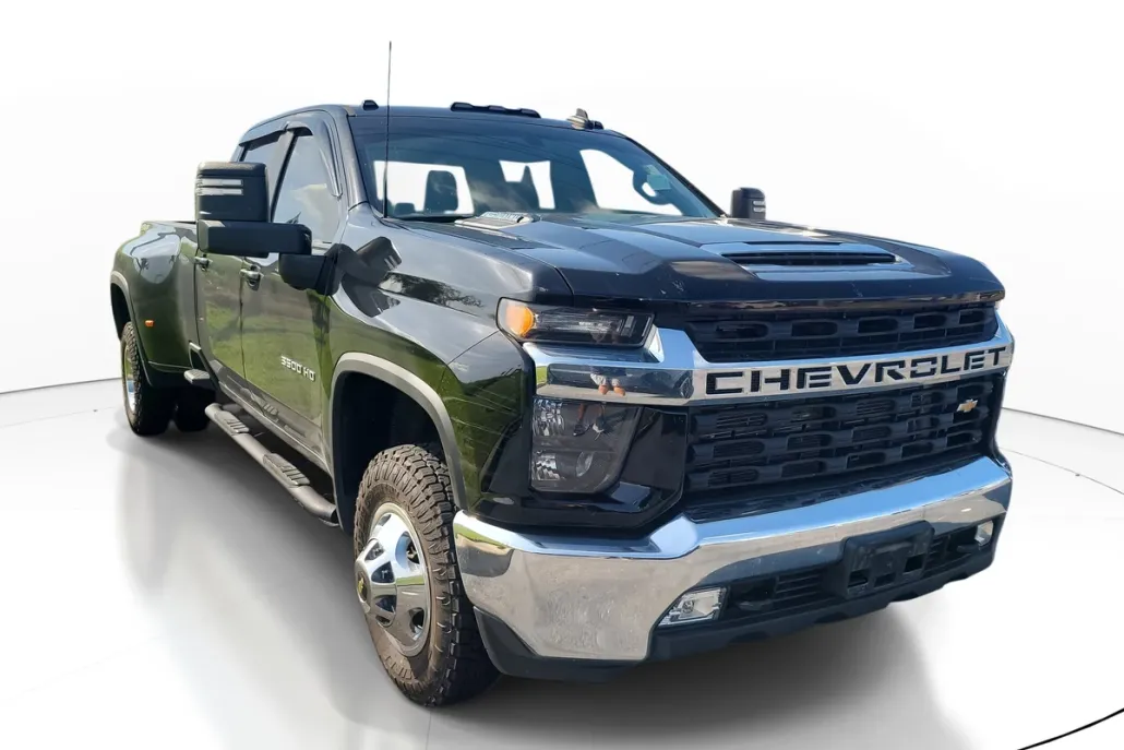 2022 Chevrolet Silverado 3500HD LT photo 1