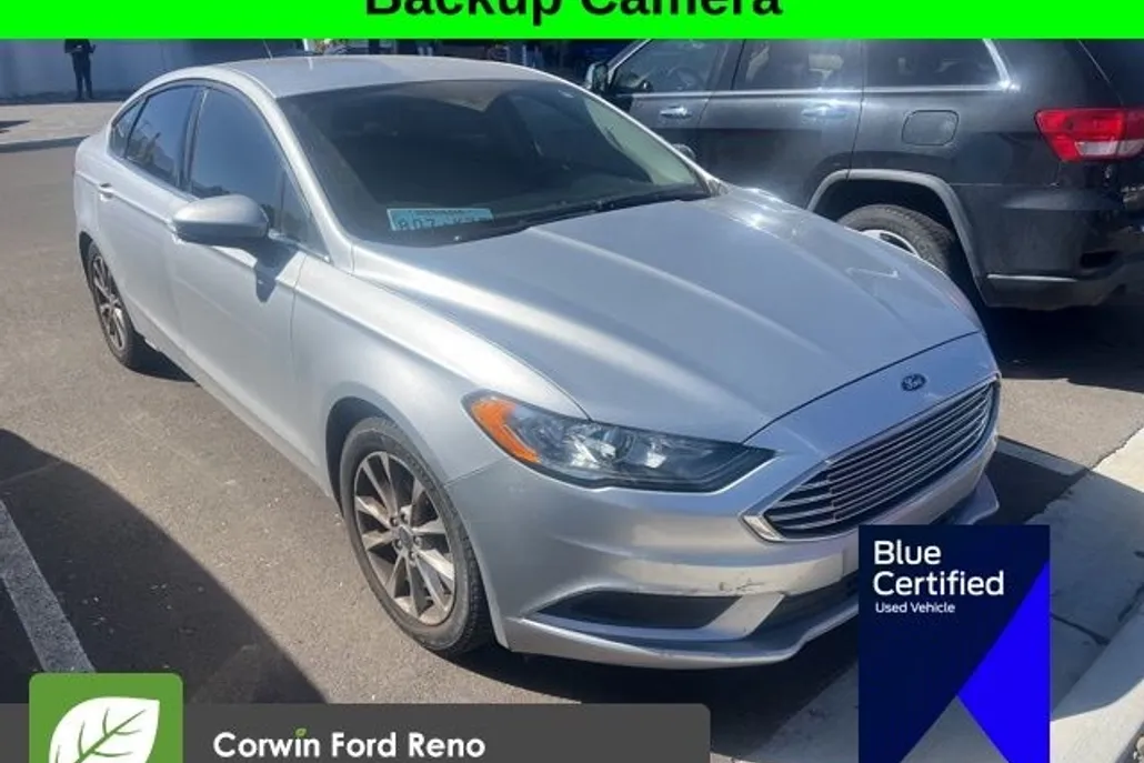 2017 Ford Fusion SE photo 1