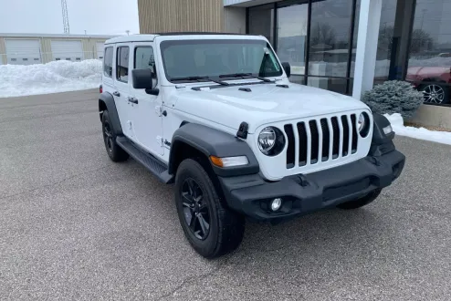 2023 Jeep Wrangler Unlimited Sport Altitude photo 2