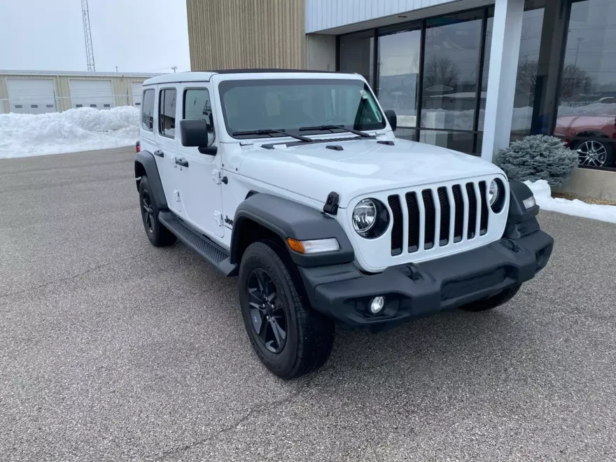 2023 Jeep Wrangler Unlimited Sport Altitude photo 2