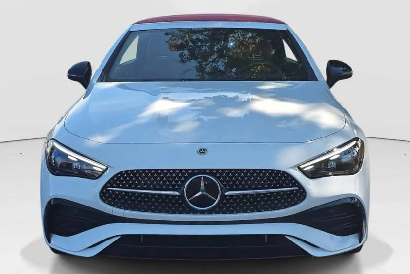 2024 Mercedes Benz CLE 450 4MATIC photo 1