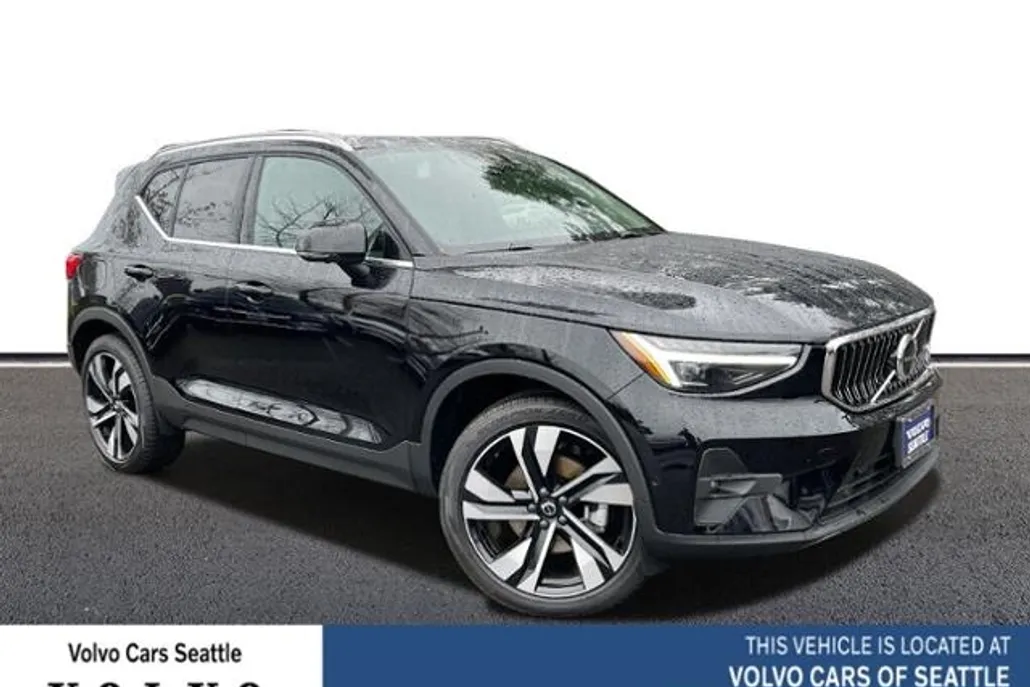 2023 Volvo XC40 Ultimate photo 1