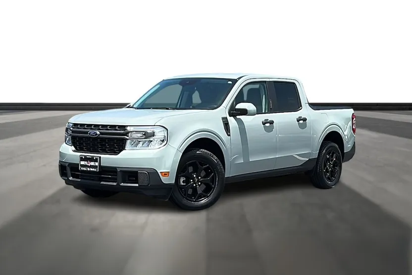 2022 Ford Maverick XLT photo 1