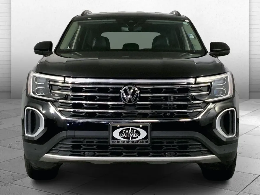 2024 Volkswagen Atlas SE Technology photo 1
