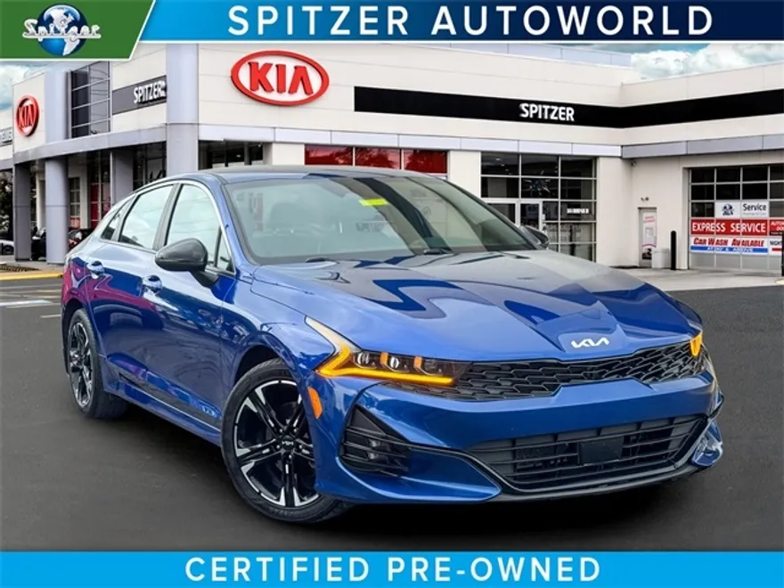 2023 Kia K5 GT-Line photo 1