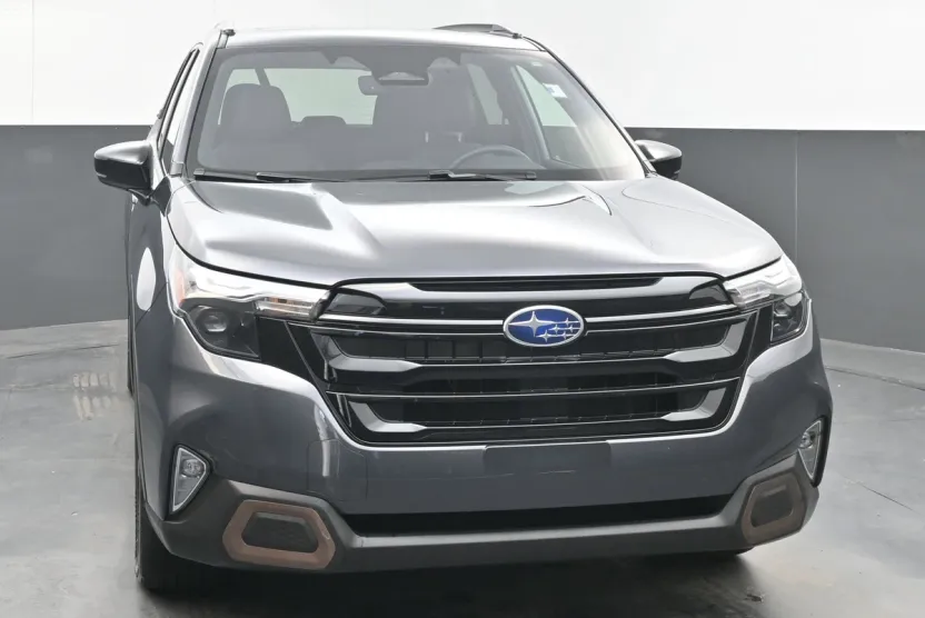 2025 Subaru Forester Sport photo 1