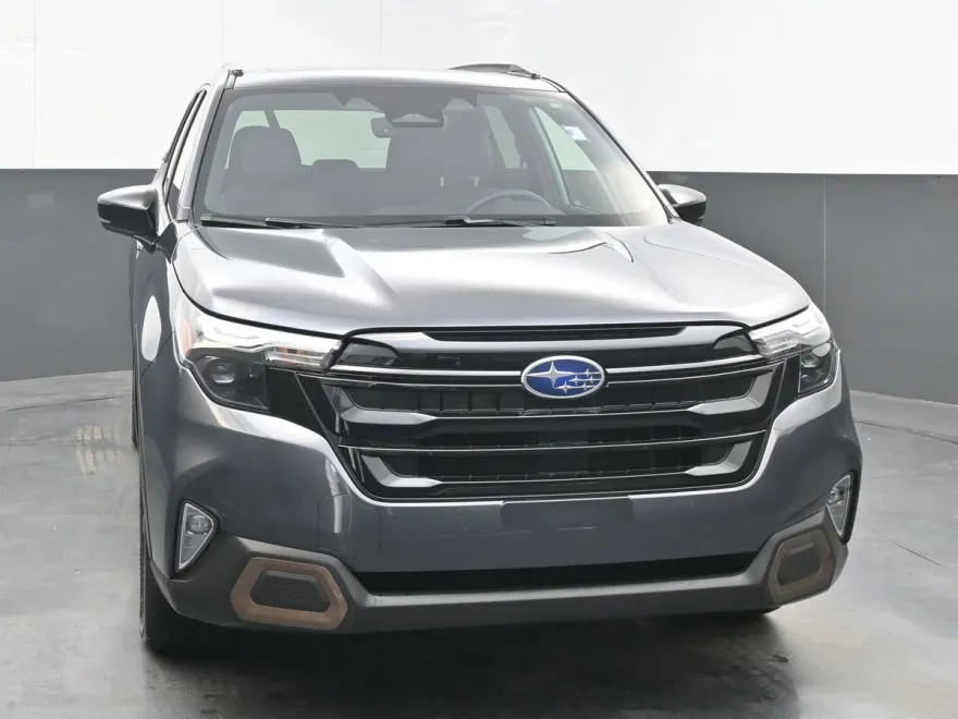 2025 Subaru Forester Sport photo 1