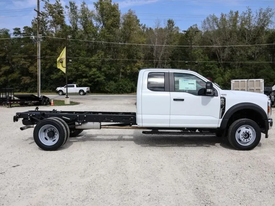 2025 Ford F-450 XL photo 1
