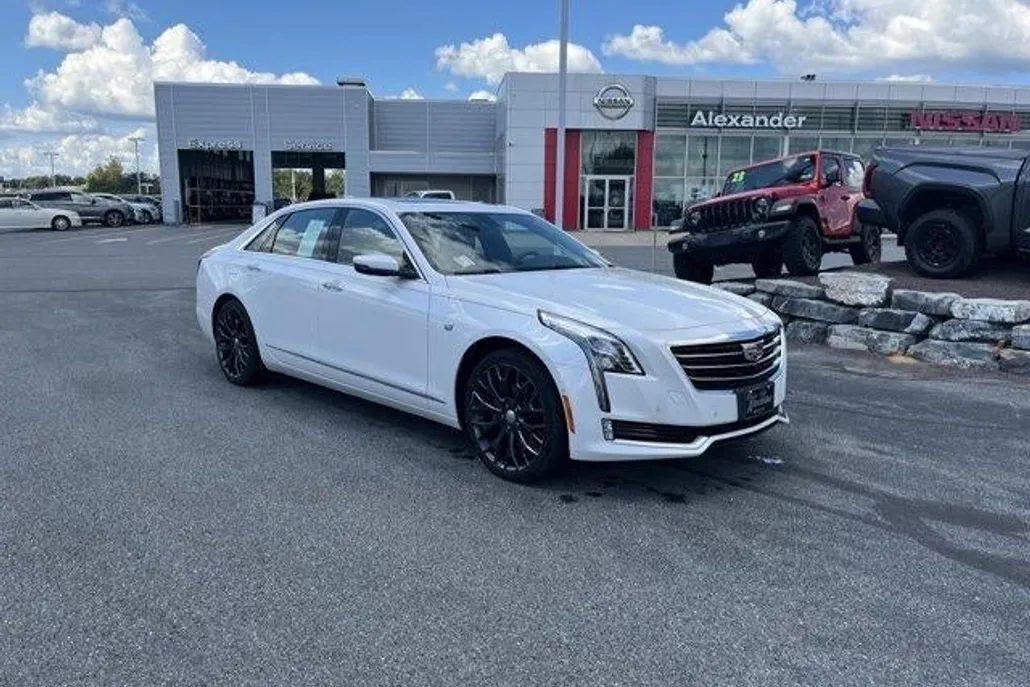 2018 Cadillac CT6 Luxury photo 1