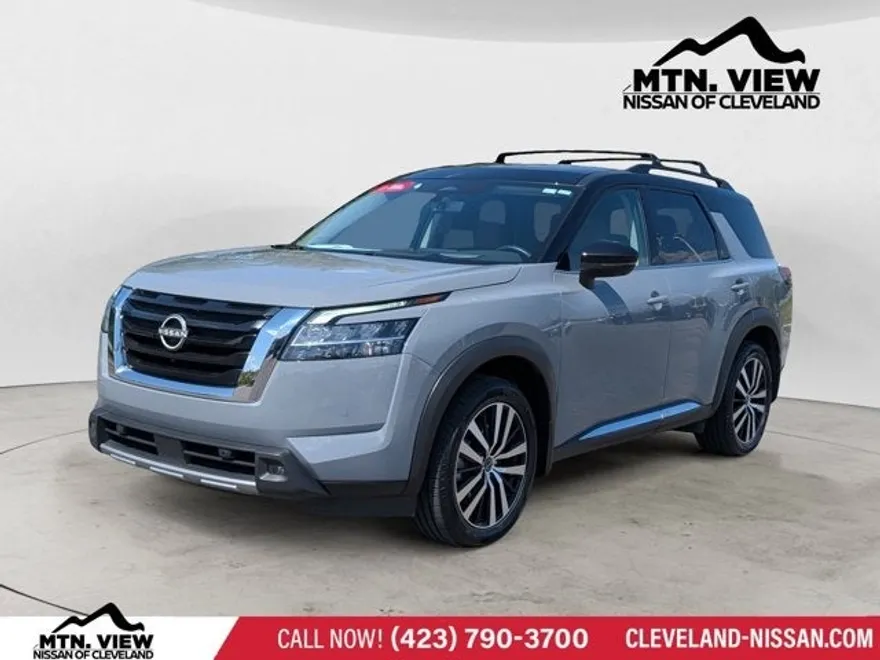 2023 Nissan Pathfinder Platinum photo 1