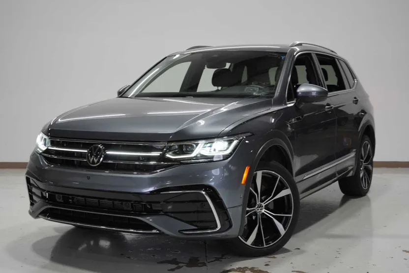 2022 Volkswagen Tiguan SEL Premium R-Line photo 1
