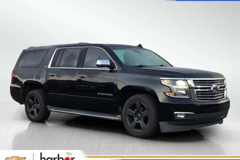 2016 Chevrolet Suburban LTZ photo 1