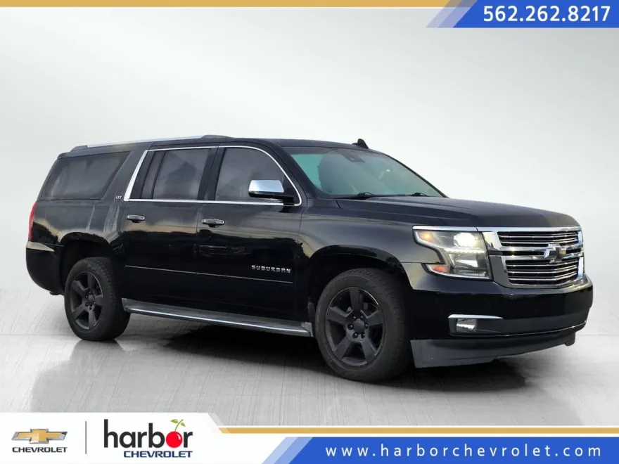 2016 Chevrolet Suburban LTZ photo 1