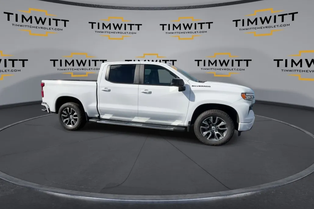 2022 Chevrolet Silverado 1500 RST photo 1