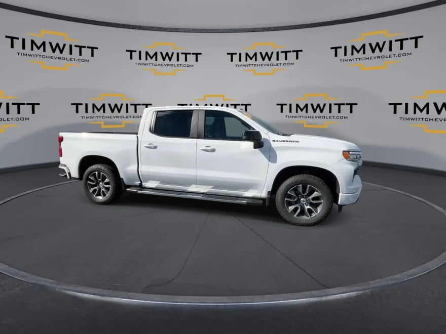 2022 Chevrolet Silverado 1500 RST photo 1