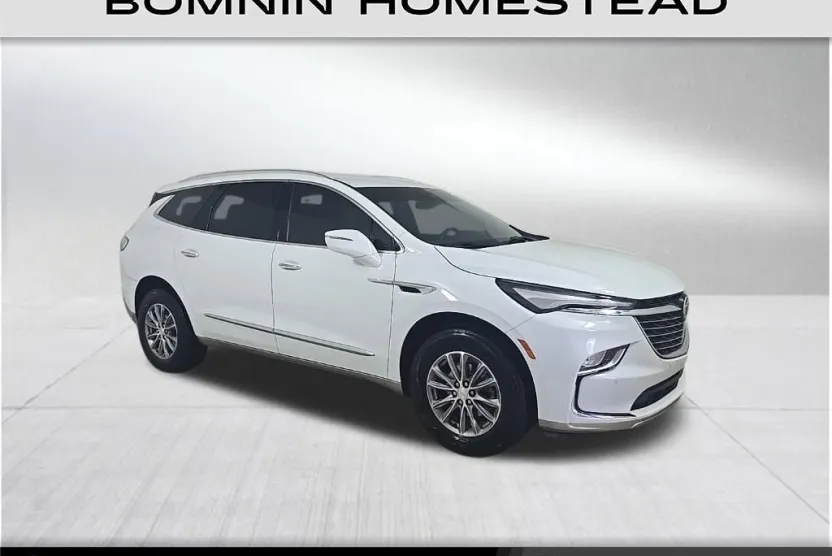 2022 Buick Enclave Essence photo 1