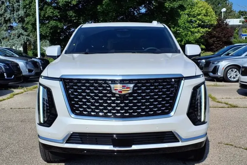 2025 Cadillac Escalade Premium Luxury photo 1