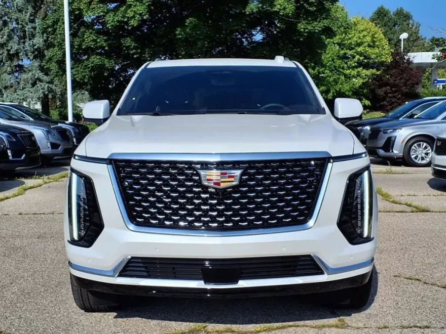 2025 Cadillac Escalade Premium Luxury photo 1