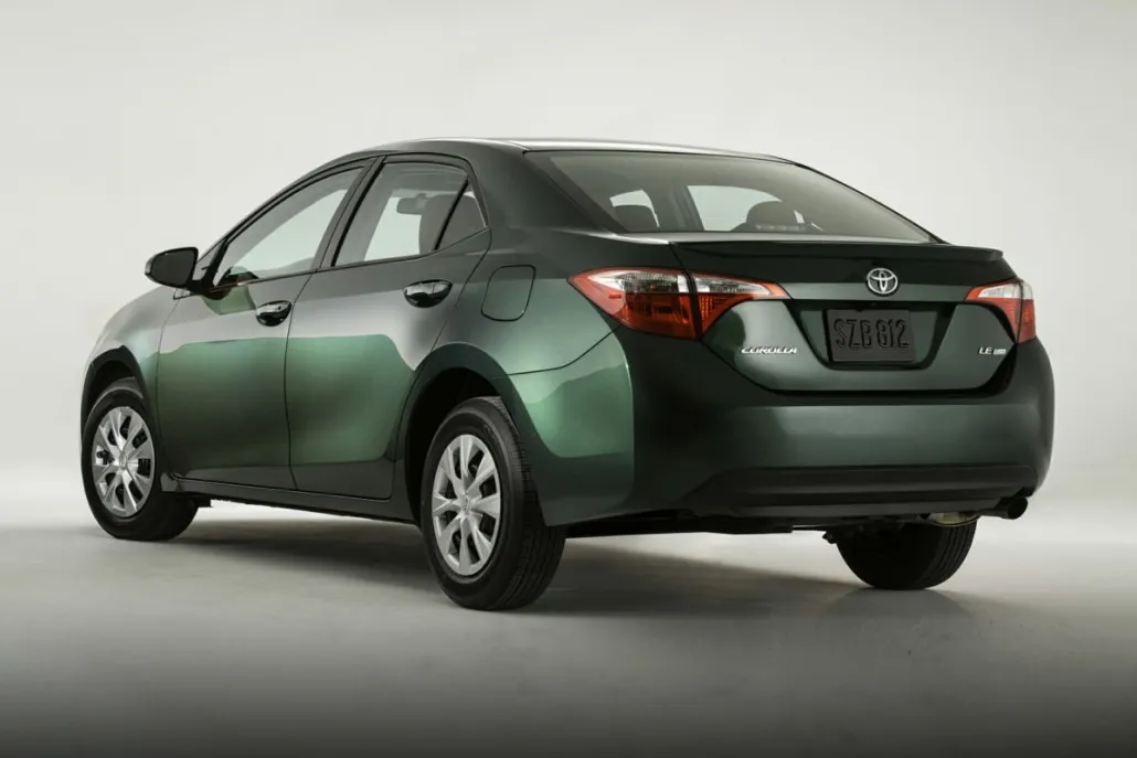 2014 Toyota Corolla LE photo 1