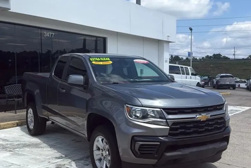 2022 Chevrolet Colorado LT photo 1