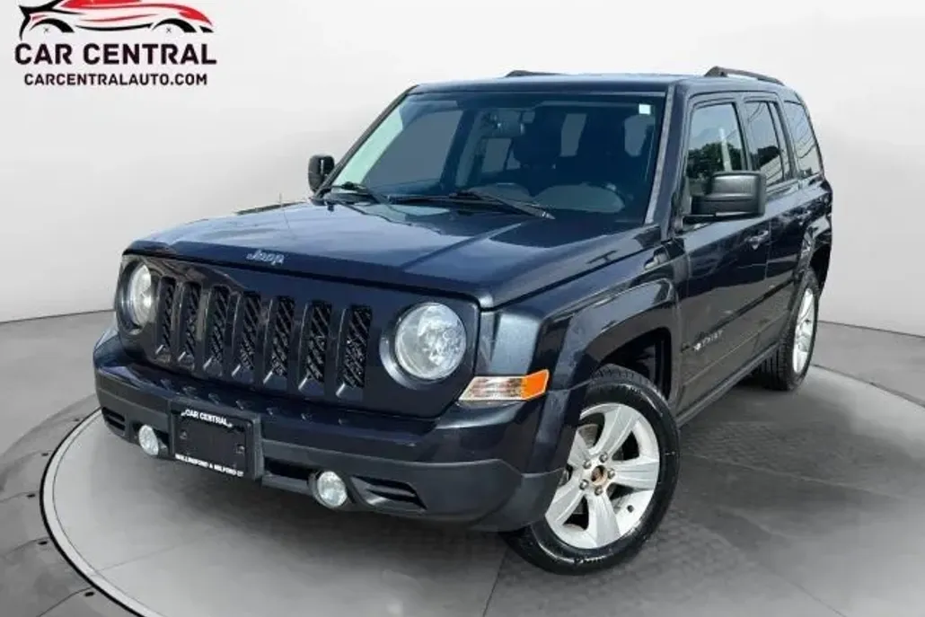 2014 Jeep Patriot Latitude Sport photo 1