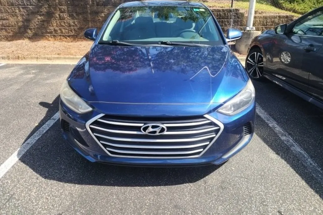 2018 Hyundai Elantra SE photo 1