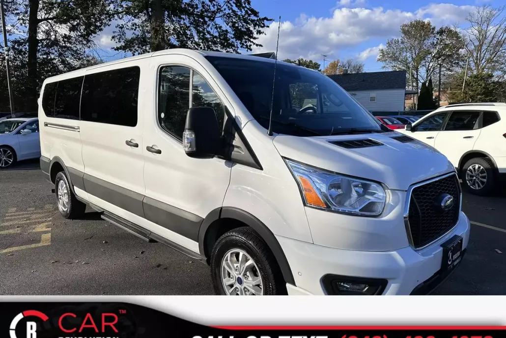 2021 Ford Transit Passenger XLT photo 1