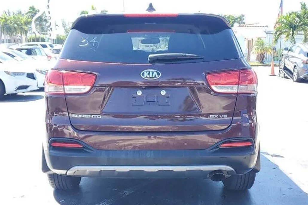 2017 Kia Sorento EX V6 photo 1